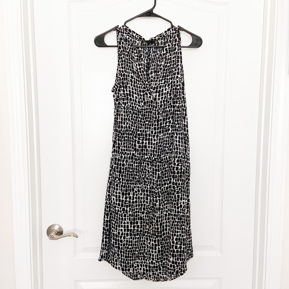 Dresses & Skirts - Black and White Brick Pattern Dress